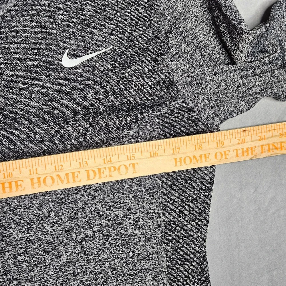 Marquette‎ Golden Eagles T-Shirt Mens Medium Gray Nike Golf Modern Fit Logo